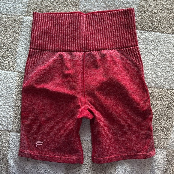 Fabletics Seamless Set - Picture 5 of 5